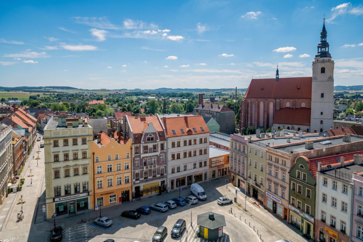 Rynek w Dzierżoniowie - również tu obowiązują opłaty parkingowe dla SPP Dzierżoniów